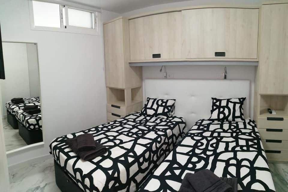 Gemini Apartment San Bartolomé Luaran gambar