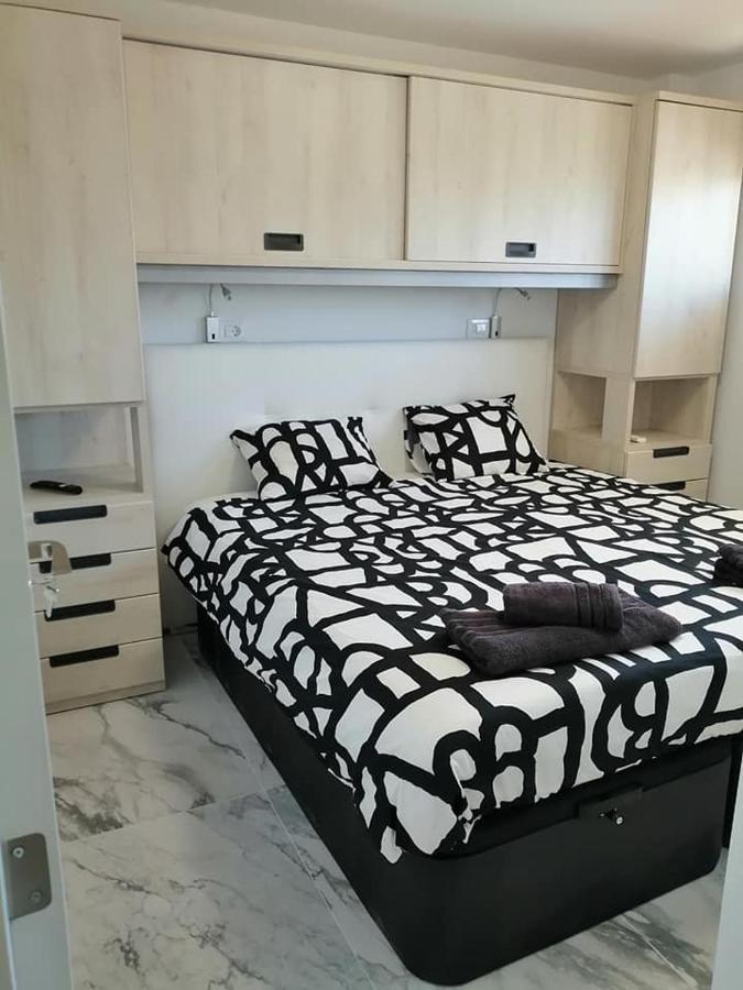 Gemini Apartment San Bartolomé Luaran gambar